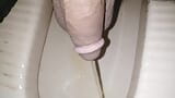 Sikanie faceta ręczna robota w łazience toady snapshot 4
