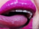 Detasea zeigt ihren sexy Mund snapshot 2