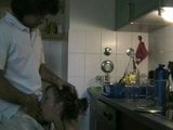 Cachonda esposa infiel chupando el semen de su amante en la cocina snapshot 2