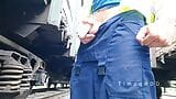 Železniční pracovník timonrdd našel použitý kondom a přidal tam své sperma snapshot 4