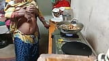 Une belle demi-sœur indienne à forte poitrine se fait baiser par son jeune frère en levrette - audio en hindi snapshot 6