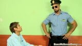 Funkcjonariusz policji analny hoduje chudego Latynosa i wytryskuje go na twarz snapshot 2