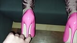 Une MILF BBW se fait prendre en levrette, talons hauts et creampie snapshot 1