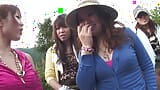 Chicas calientes japonesas disfrutan de una follada dura en la tierra con chorreo de leche snapshot 11