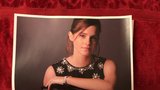 Emma Watson prende un facciale caldo e appiccicoso snapshot 3