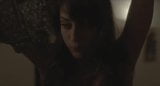 Lizzy Caplan - 'bewaar de date' 02 snapshot 4