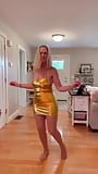 Dani D gilf bailando con vestidos ajustados con tacones snapshot 5