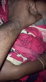 Esposa del pueblo tamil, marido aprieta las tetas snapshot 4