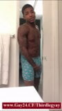 A muscular black gay man jerks off a big Dick at home snapshot 1