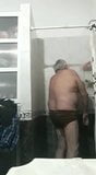 ducha con el abuelo snapshot 1