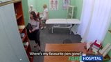 FakeHospital и доктор, и медсестра тщательно выдают нового пациента snapshot 2