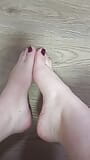 Gorgeous beautiful legs and toes snapshot 3