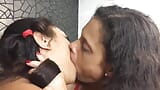 Üvey annesini öpüyor snapshot 11