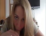 चुपके से प्राकृतिक सुनहरे बालों वाली Nataliya को मस्त स्तनों के साथ पकड़ा गया snapshot 17