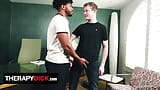 Linda paciente pálida Aaron Allen necesita terapia anal interracial del doctor Tony Genius - terapia de polla snapshot 7