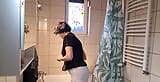 Gouden douche spuiten uit de harige kut snapshot 2