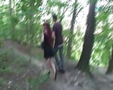 2 pollas para una chica heterosexual en el bosque snapshot 1