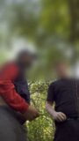 Un homme cherche une bite dans les bois, partie 2 snapshot 12