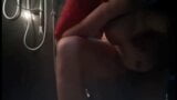 Anne em ação no banheiro com peitos grandes e buceta molhada snapshot 10