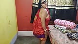 Chica bengalí mostrando su jugoso culo y twerking sola en su habitación snapshot 4