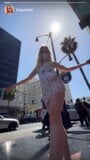 Teenie-Blondine Emma Starletto wird auf dem Hollywood-Boulevard vollgespritzt snapshot 1