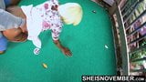 Msnovember dogging với cô ấy bạn trai trên mini golf Course hd snapshot 1