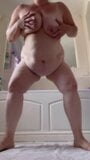 Grosse pisse, grosse chatte percée, BBW, salope britannique, fupa, brancher mon gros cul snapshot 1