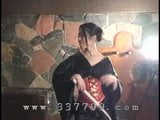 Japanese kimono mistress K hit slaves with a whip snapshot 1