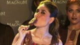 Kareena Kapoor  sucking ice cream snapshot 5