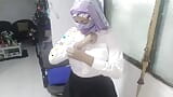 Real milf árabe caliente en traje de escuela se masturba y eyacula hasta el orgasmo en niqab mientras su marido está lejos snapshot 3