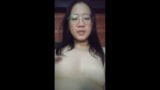Aziatisch Chinees meisje alleen en geil thuis masturberen - lange video 5 snapshot 1