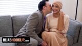 Hijab hookup - la chica hijab sophia leone es disciplinada y follada por su vecino por traspasar snapshot 8