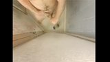Padrastro grabado masturbándose en la ducha snapshot 3