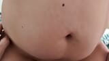 MILF cachonda monta una polla con sus tetas caídas y saltarinas snapshot 3