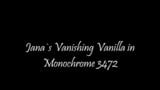 Vanishing Vanilla in Schwarz-Weiß 3472 snapshot 1