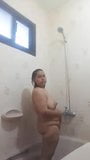 Tante TKW, Индонезия, Kirim, видео Mandi snapshot 7