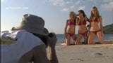 Promi Ashley Boehm und Freundinnen im Bikini snapshot 5