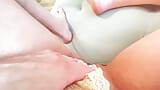 Perfekte zusammenstellung von weiblichen orgasmen in nahaufnahme - tropfnasse muschi - nasses höschen - großer kitzler snapshot 7