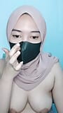 Sudah Horny Berat Cewek Jilbab ini Colmek Sampai Becek snapshot 16