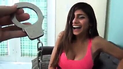 Mia Khalifa perfectă