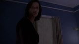 Rachel Griffiths - zes voet onder s4e04 (2004) snapshot 2