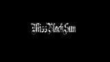 Missblacksun- voetenfetisjbank full hd snapshot 1