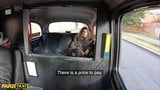 Fake taxi, nena asiática caliente aaeysha monta taxista italiano snapshot 4