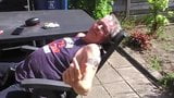 Bbq plezier met meneer, de mevrouw en onze slaaf tgirls snapshot 9