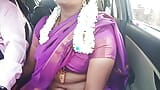 Telugu chiacchiere sporche, zia sexy in un sari con un autista?? Video completo snapshot 11