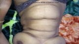 Telugu hård moster på sängen knullar bröst snapshot 2