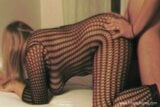 Làm tại nhà hậu môn làm tình trong fishnets từ Ý snapshot 13