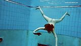 La ragazza croata Vesta in piscina nuda snapshot 8