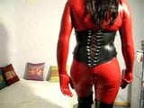 Pop in latex catsuit en vrouwelijk masker hebben plezier snapshot 1