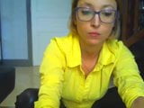 French MILF cam snapshot 2